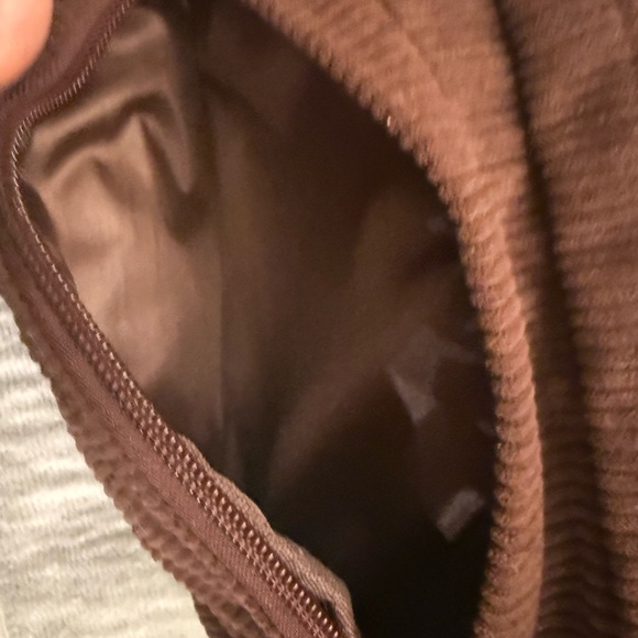 Tim Hortons X JUSTIN BIEBER Corduroy Fanny Pack🤎 - Picture 2 of 7